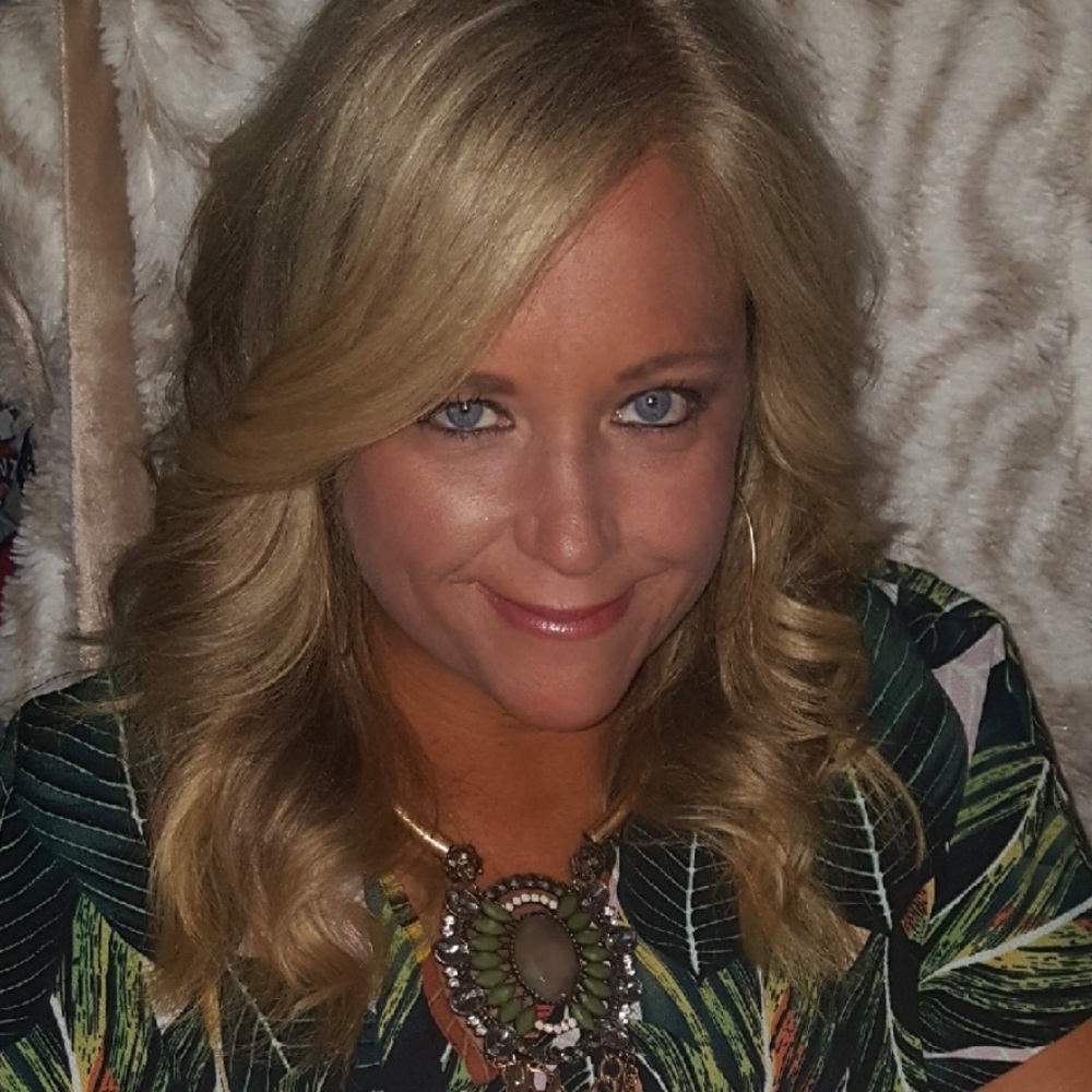 Meet your Posher, Brandi
